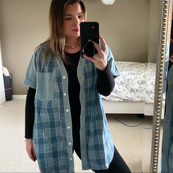 Vintage Jean Button-down - Picture 2 of 3